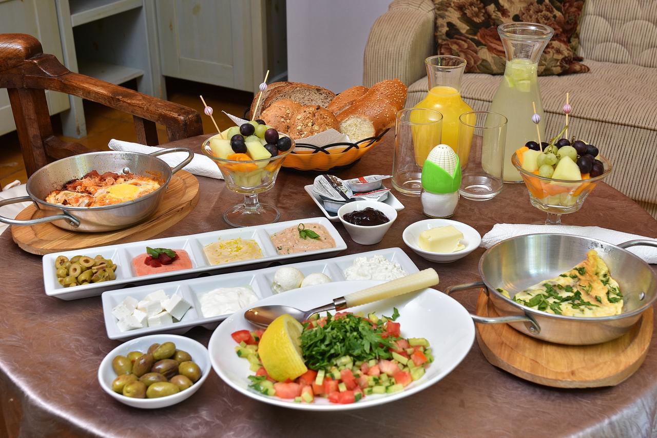 & Lemons Yesod Hamaala
